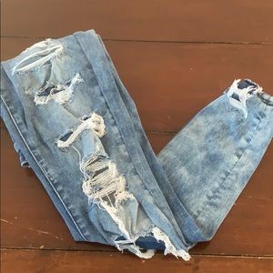 American Eagle High-Rise Ripped Jegging